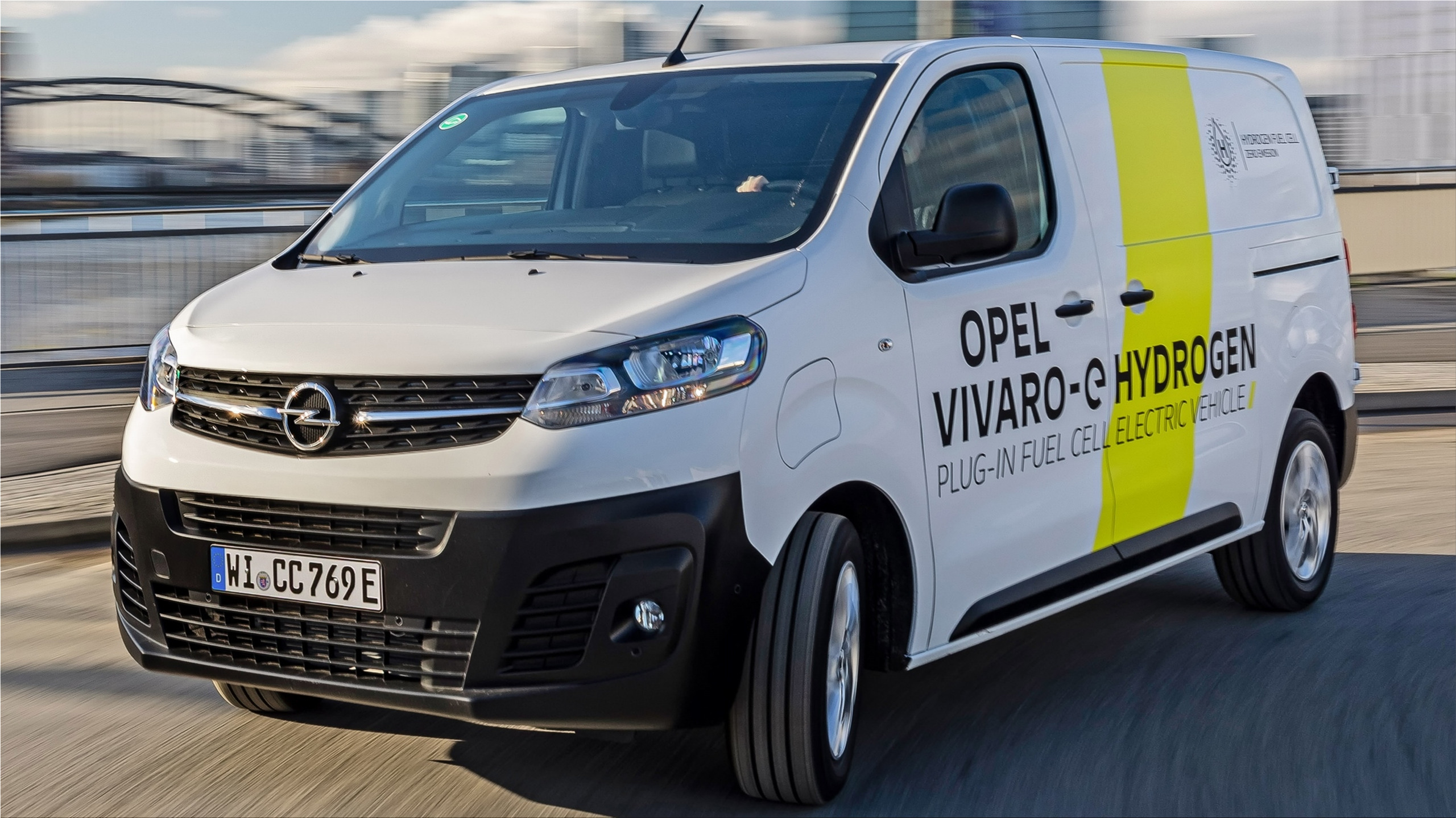 All-Electric Opel Vivaro-e Now Available as Versatile Flatbed