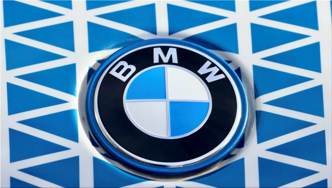 BMW's Electric Vehicles Shine Despite Uncertain Outlook