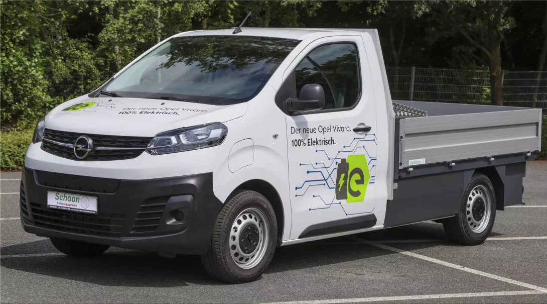 Opel Vivaro-e electric van is now available as a flatbed van